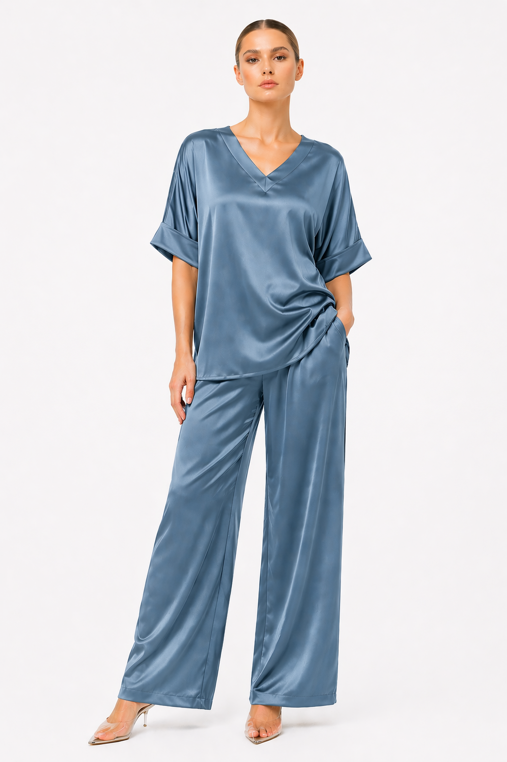 SOFTLINE V-NECK TOP (قميص) “ISOLDE”