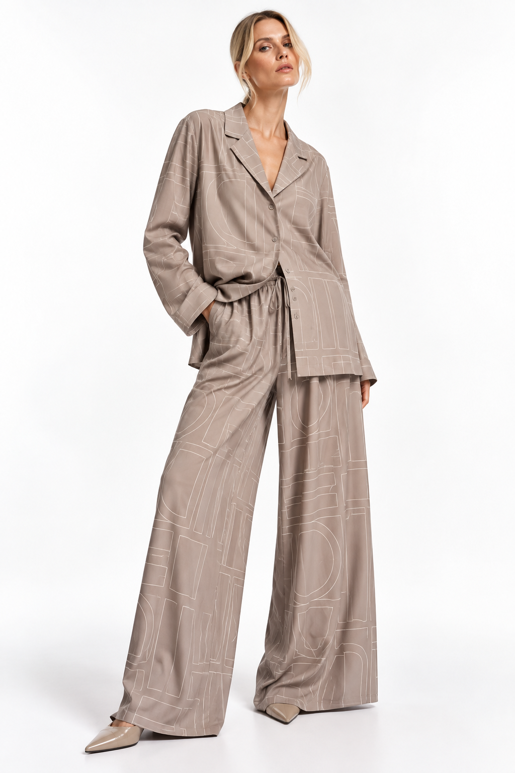 TWO-PIECE CO-ORD SET  زوج “GEO LUX”
