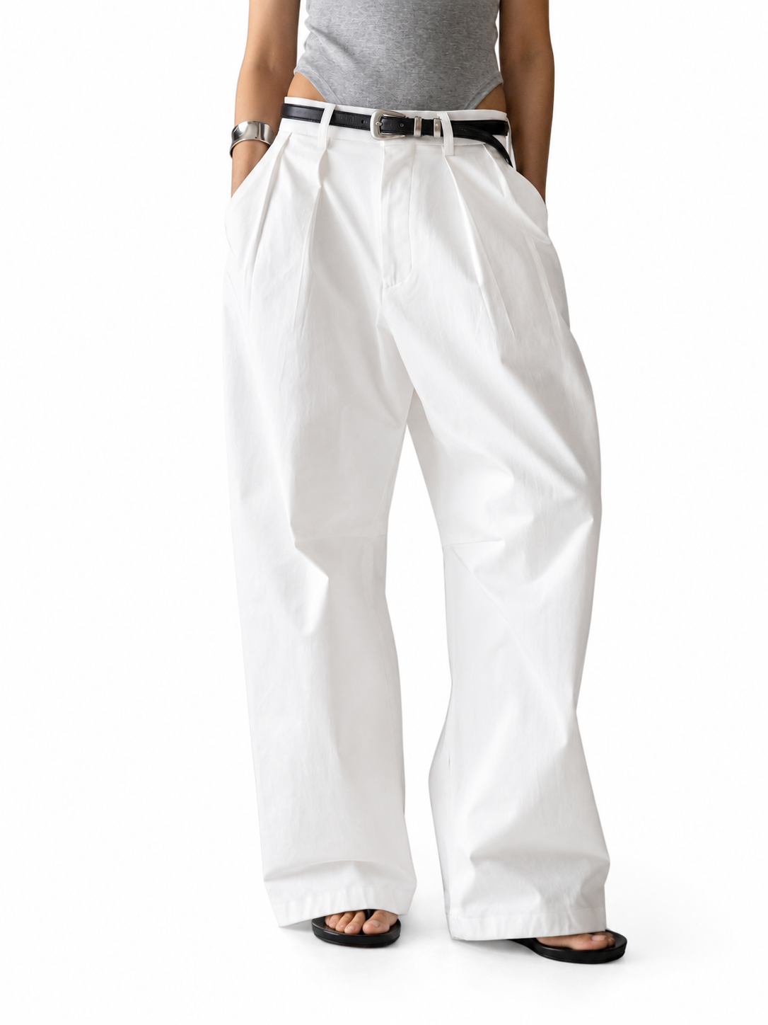 FRONT-PLEATED TROUSERS (بنطلون)“METROPOLIS”