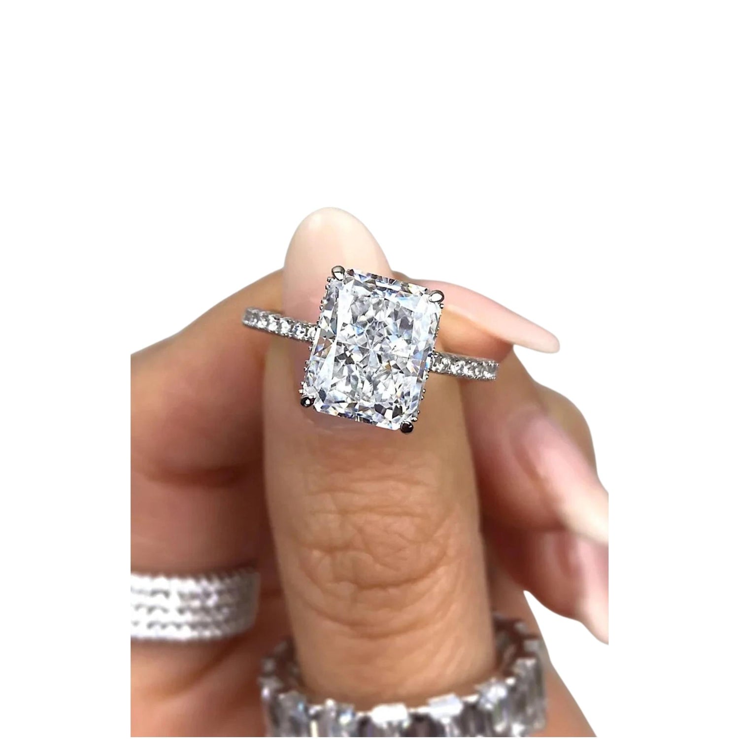 AURA RING (الخاتم)