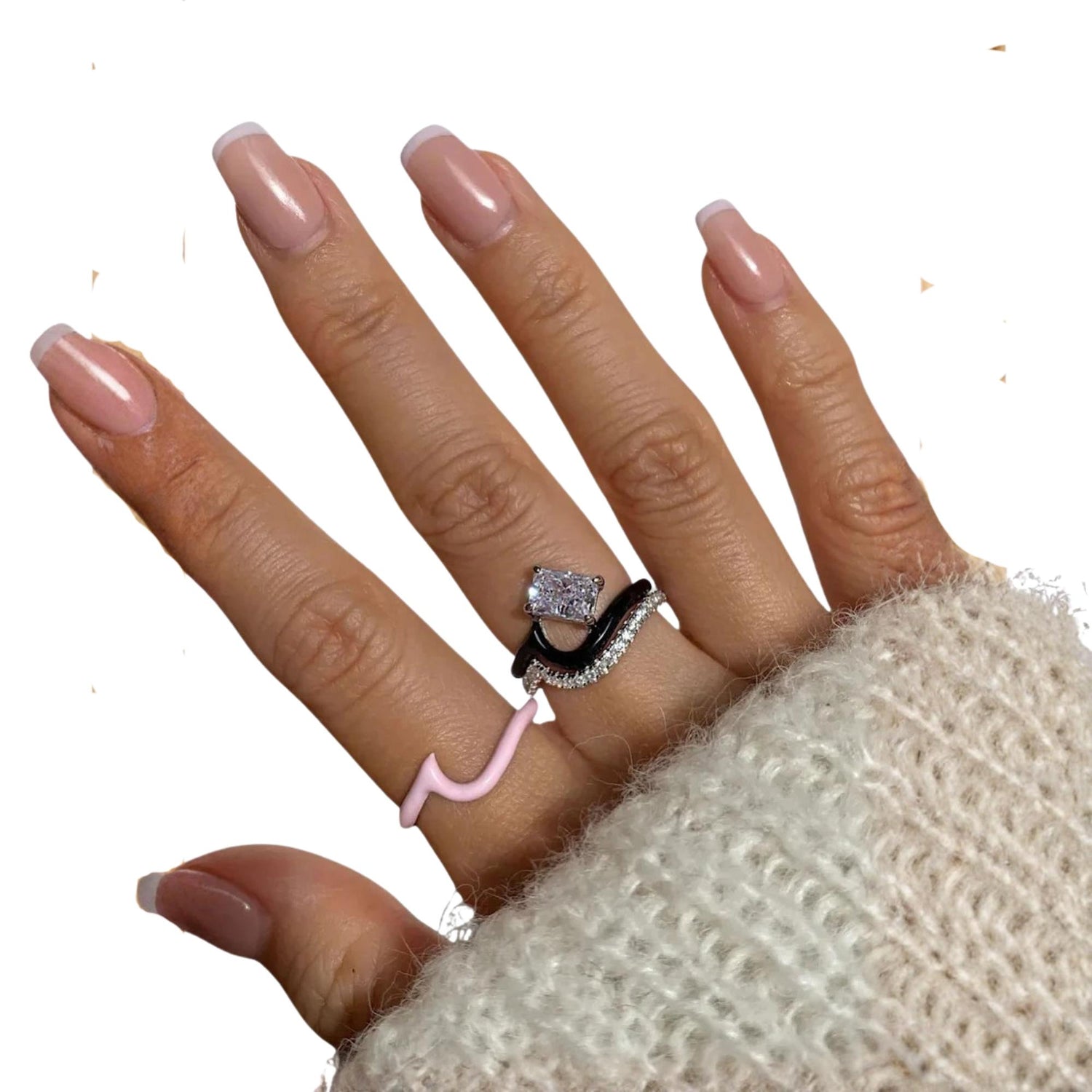 ENAMEL VAGUES RING (الخاتم)