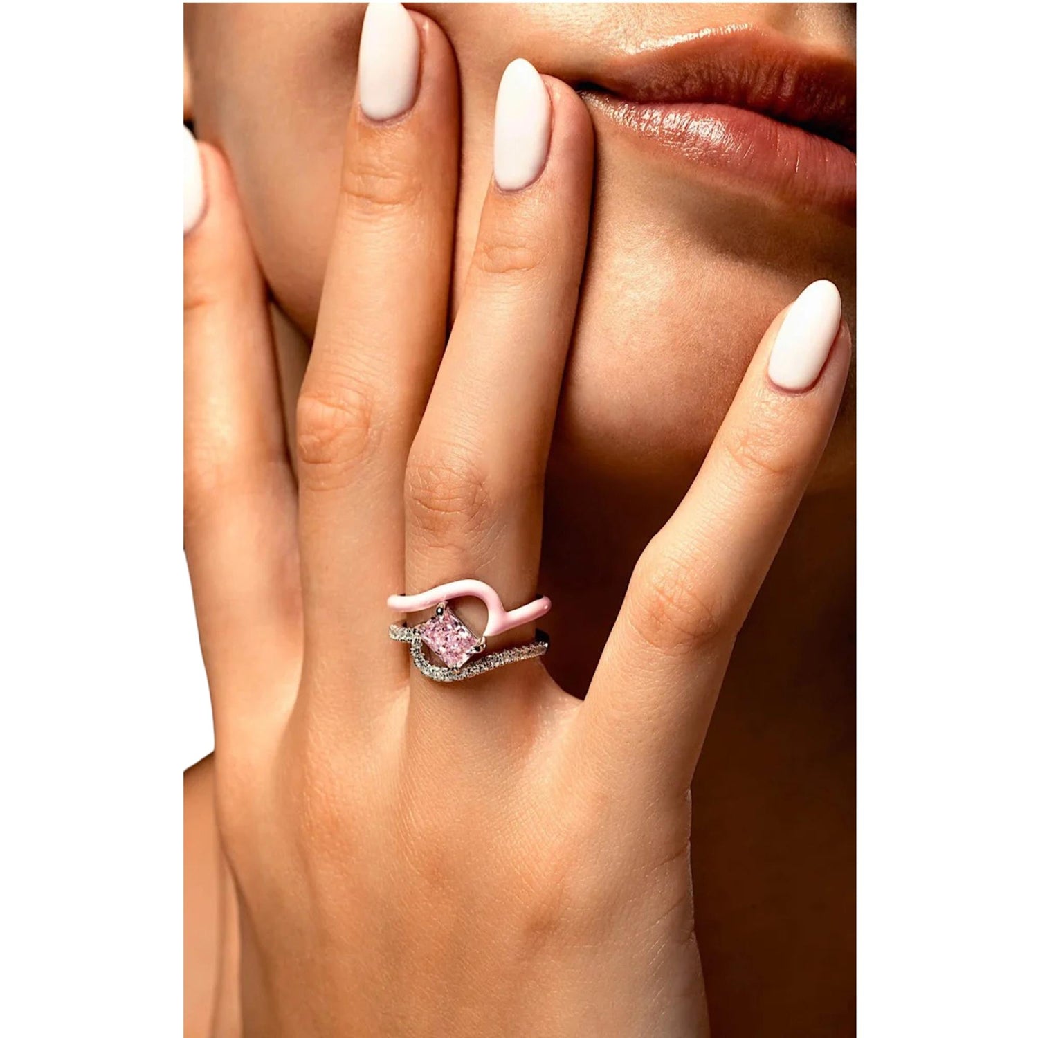 ENAMEL WAVE RING / TOP STACKER (الخاتم)