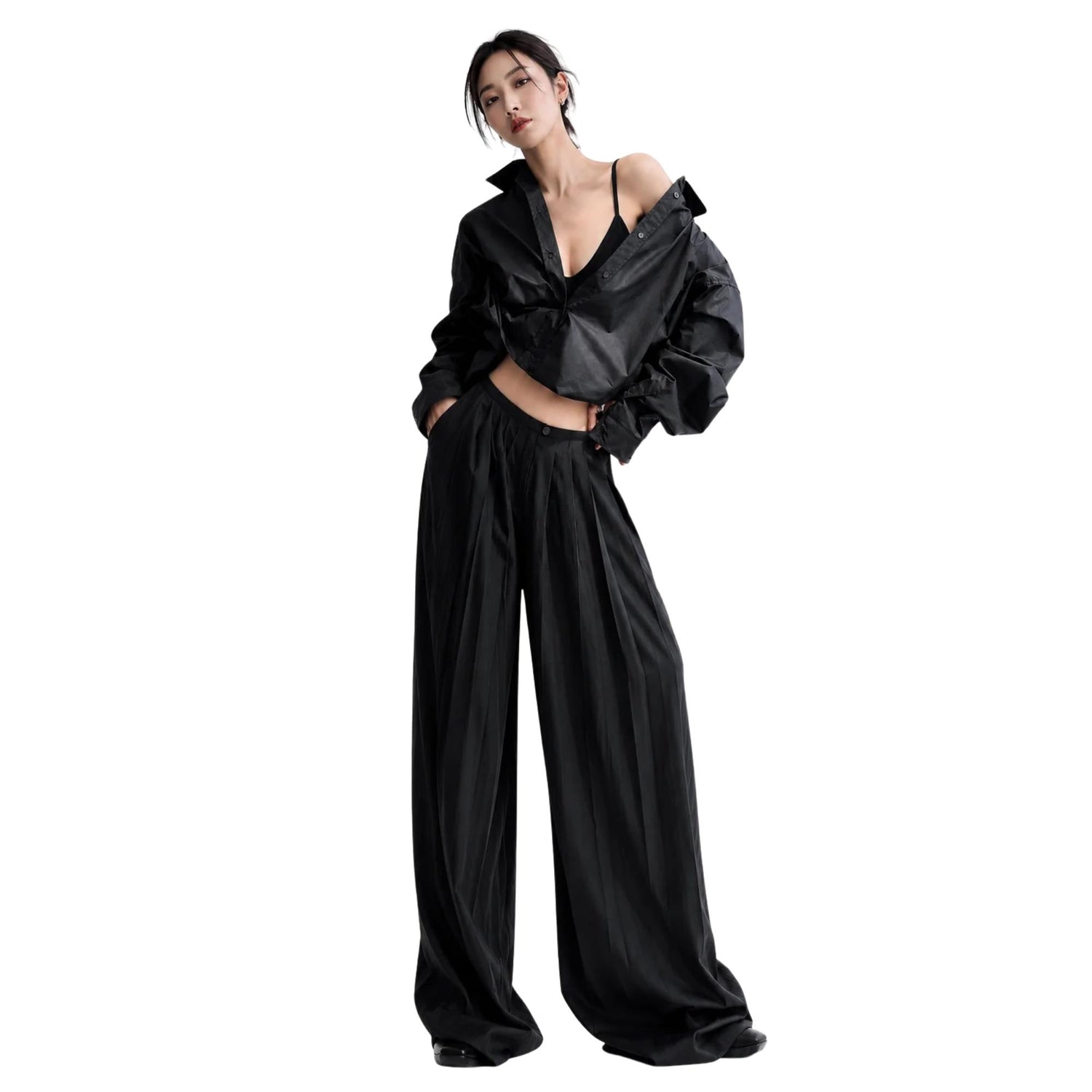 FRONT-PLEATED TROUSERS (بنطلون)“MONOLITH”
