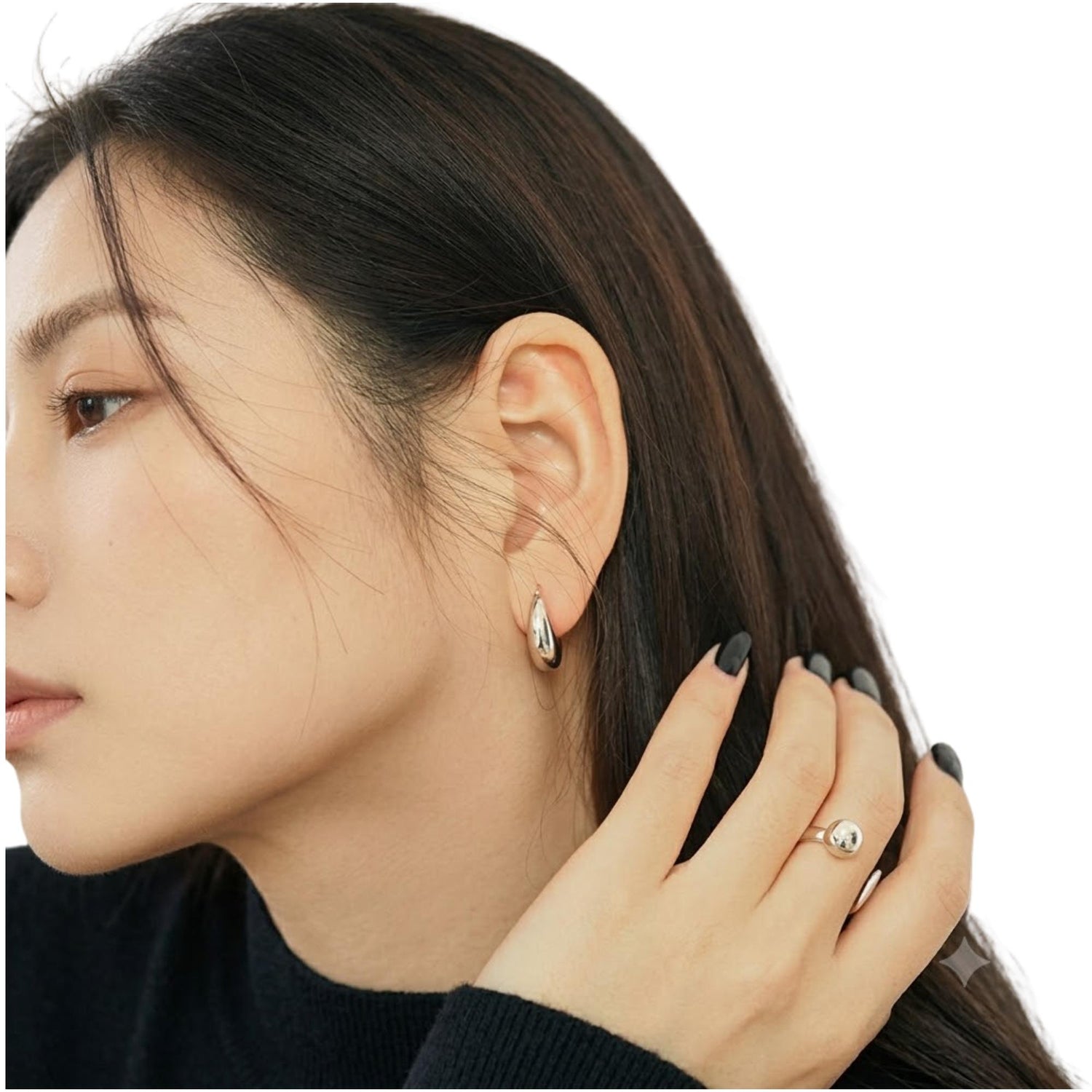 GEOMETRIC CIRCLE EARRINGS (الأقراط)