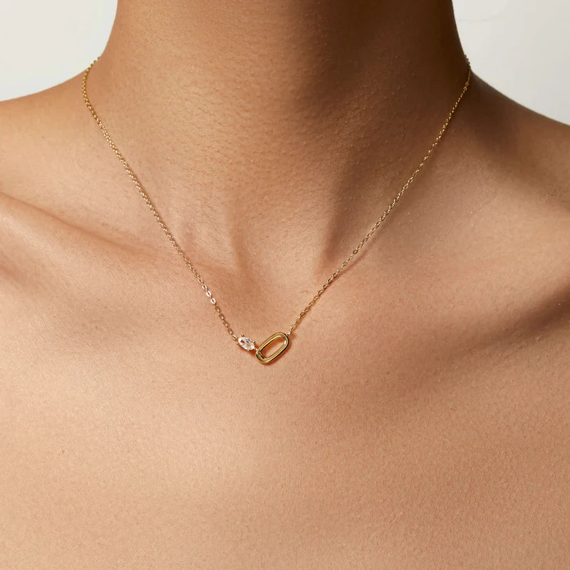 NIA NECKLACE (العقد)
