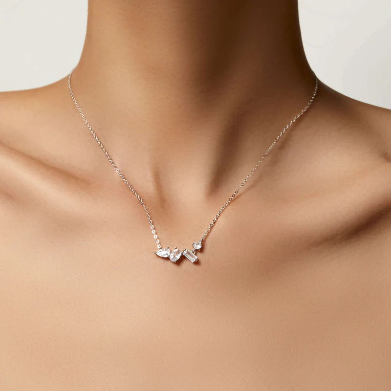 ELYSIA NECKLACE  (العقد)