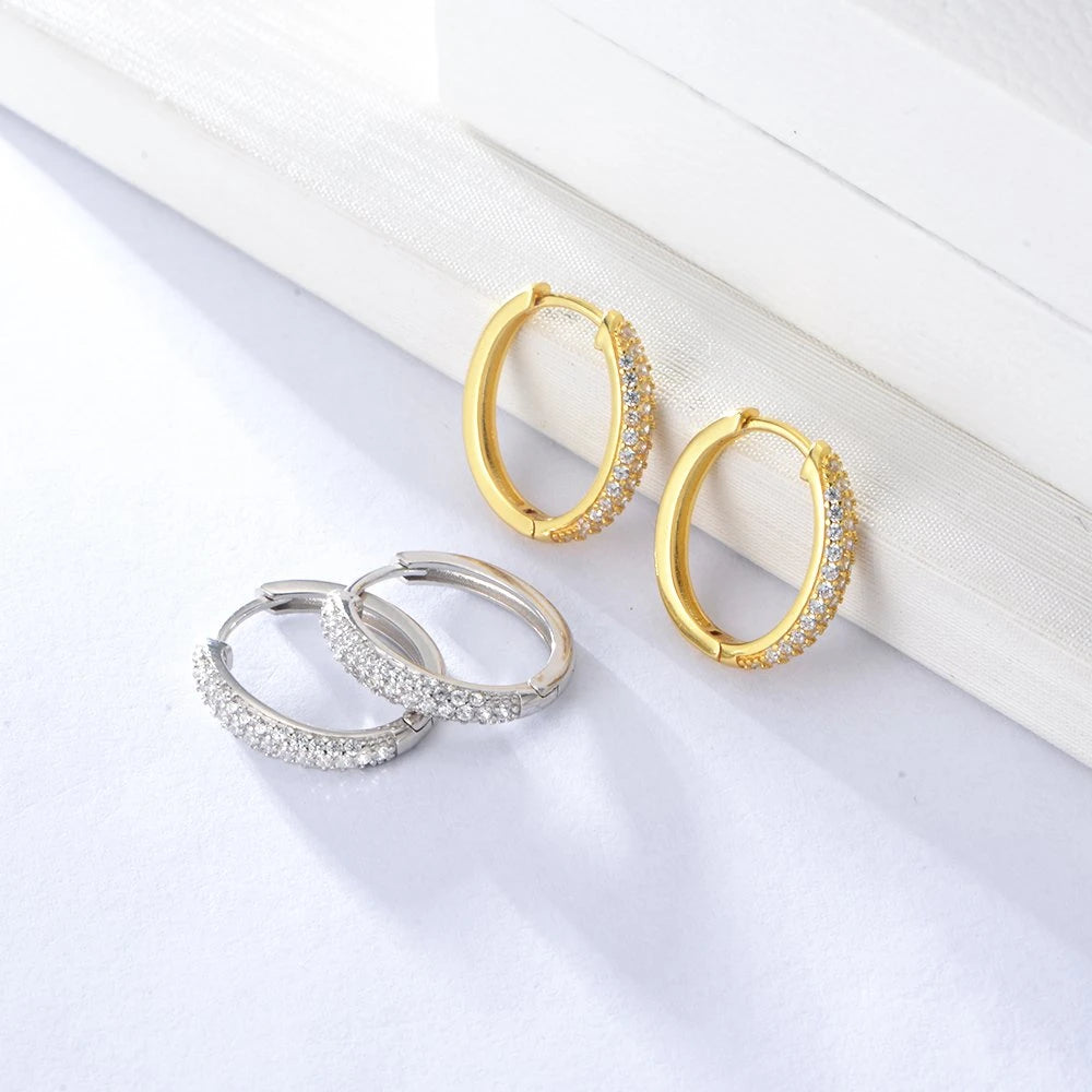 HUGGIE EARRINGS (الأقراط)