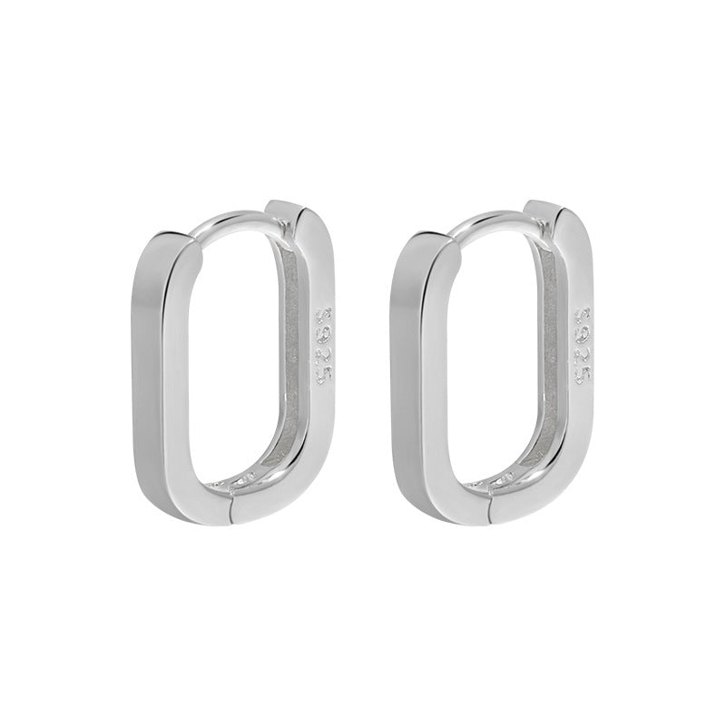OVAL BUCKLE EARRINGS (الأقراط)