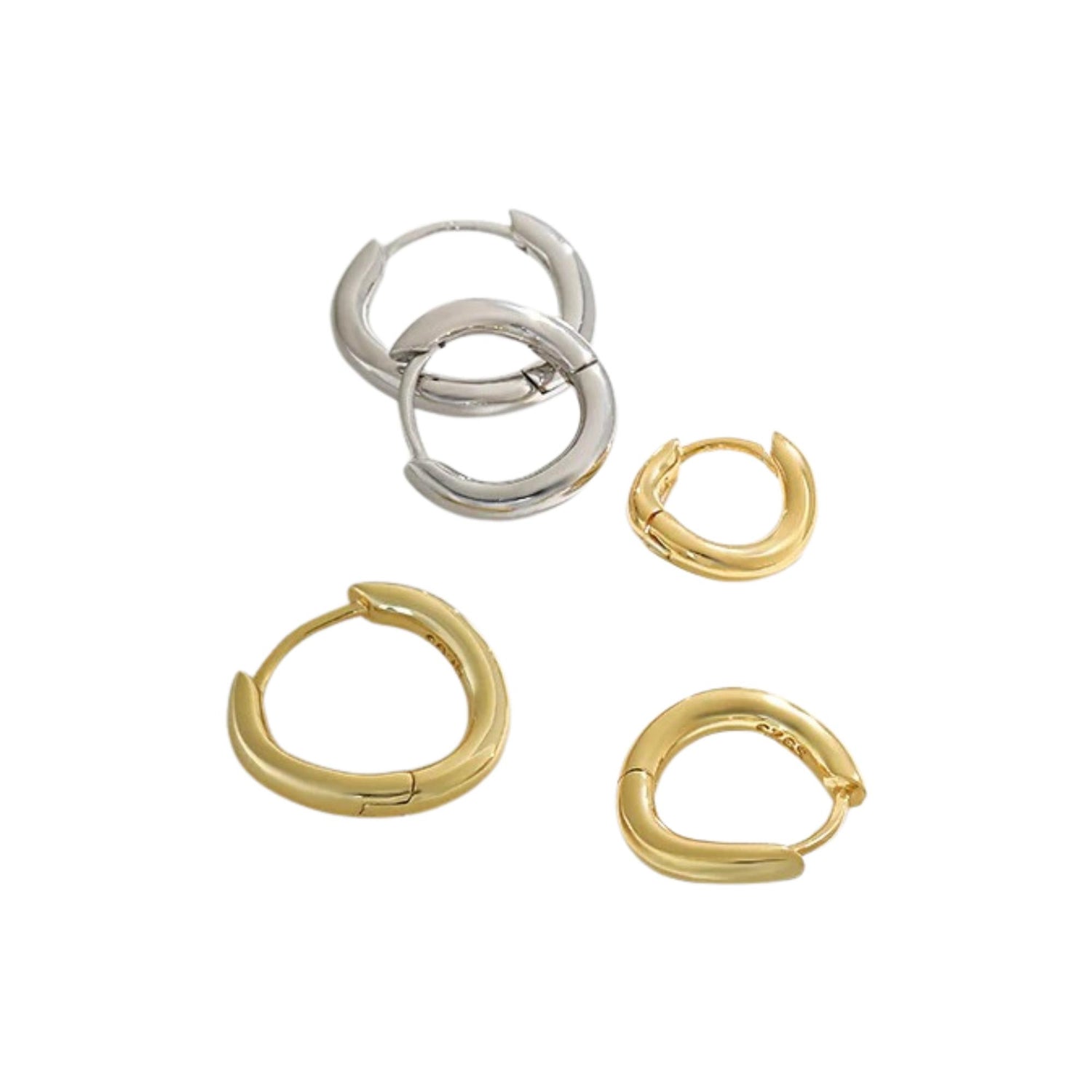 IRREGULAR CIRCLE BUCKLE EARRINGS (الأقراط)