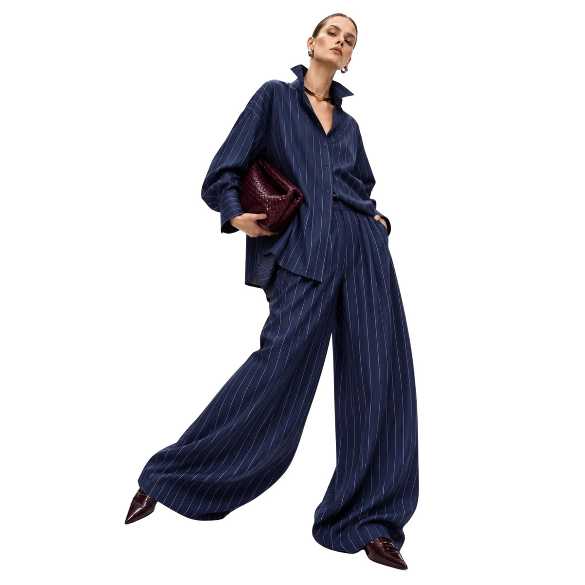 LOOSE FIT PINSTRIPE CO-ORD SET  زوج (SHIRT & PANTS قميص وبنطلون) “LARINA