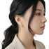 MINIMALISTIC TWISTED EARRINGS (الأقراط)