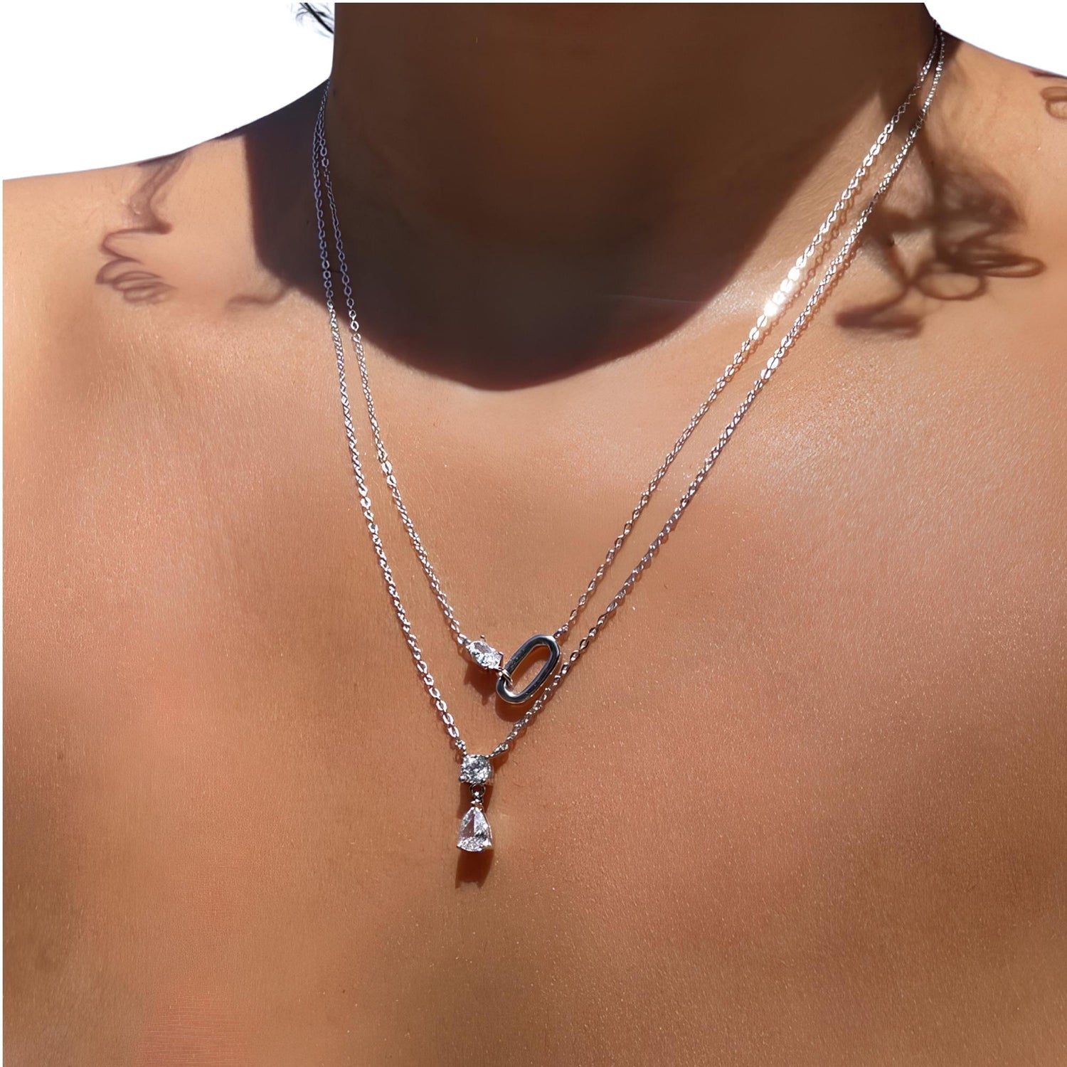 NIA NECKLACE (العقد)