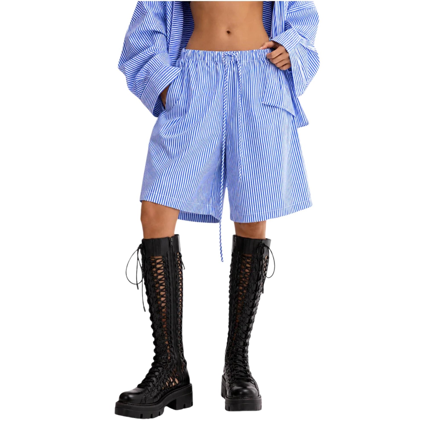 OVERSIZED PINSTRIPE TWO-PIECE SET تعيين (SHIRT & BERMUDA SHORT) “SEONGSU”