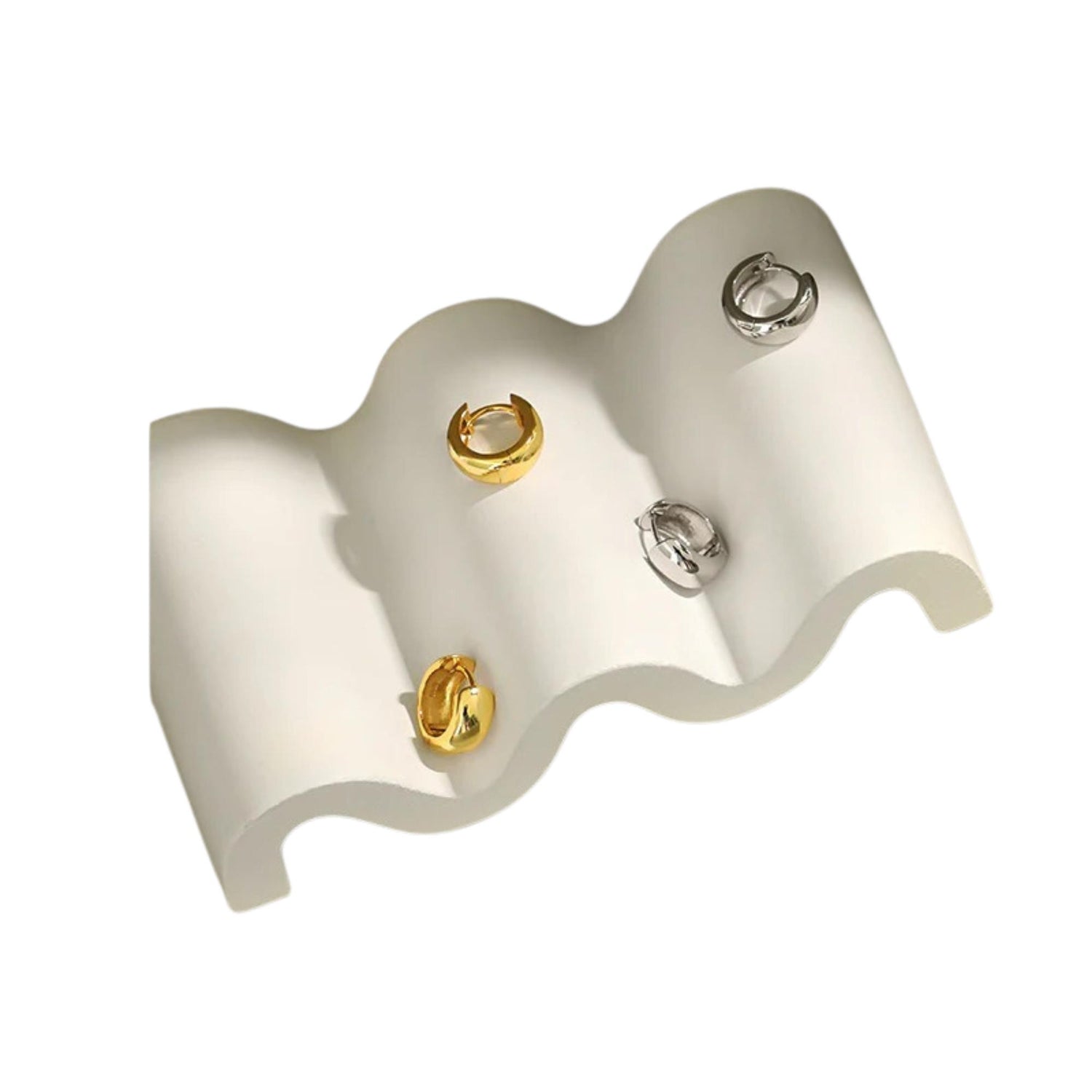 ROUND BUCKLE EARRINGS (الأقراط)