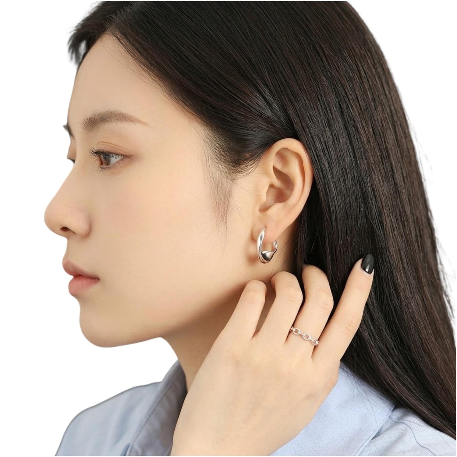 TWISTED EARRINGS (الأقراط)