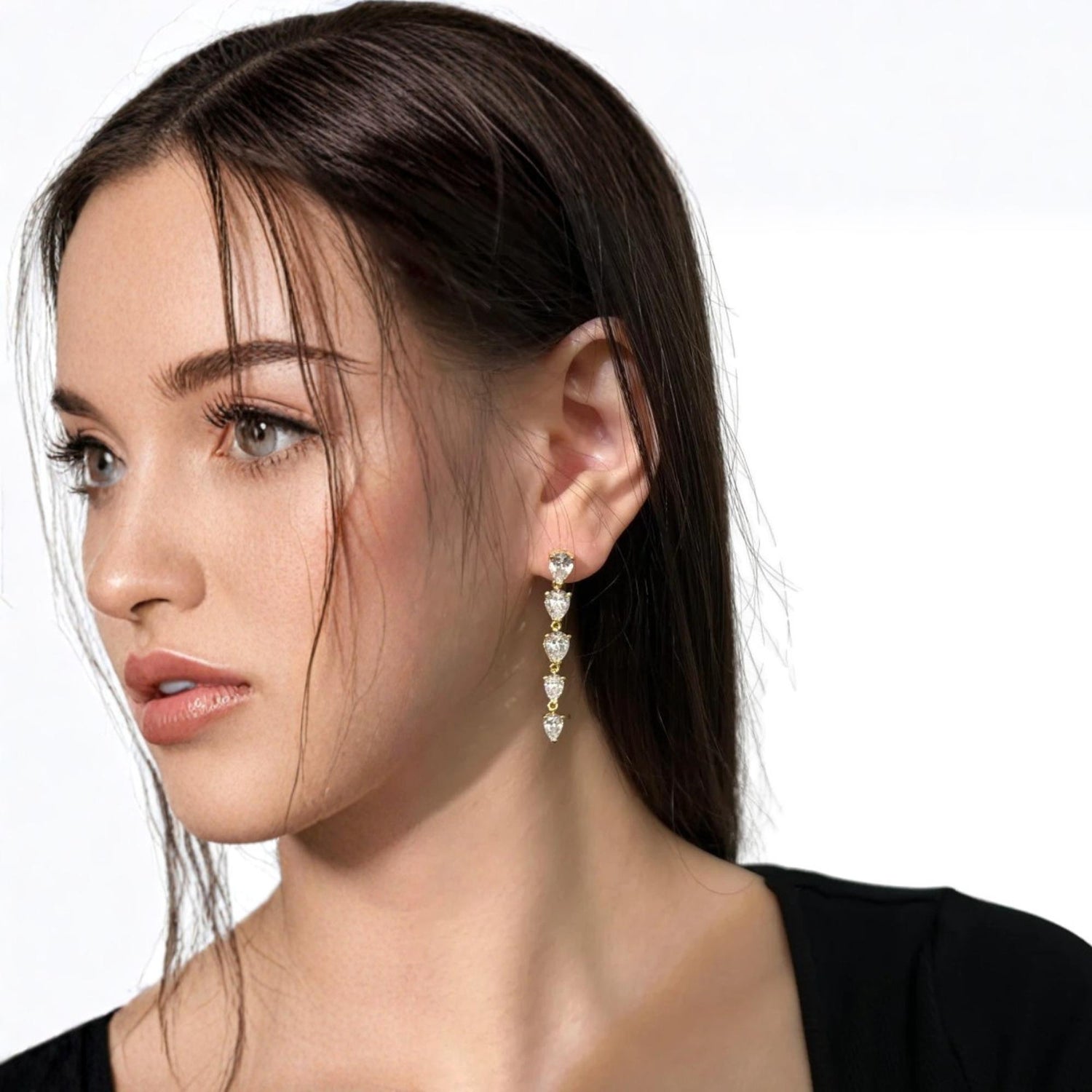 WATER DROP TASSEL EARRINGS (الأقراط)