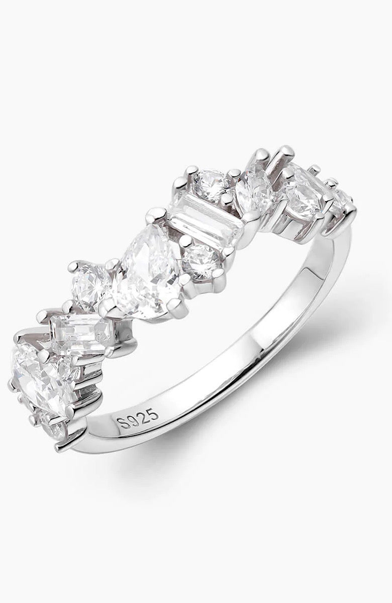 AUREA RING (الخاتم)