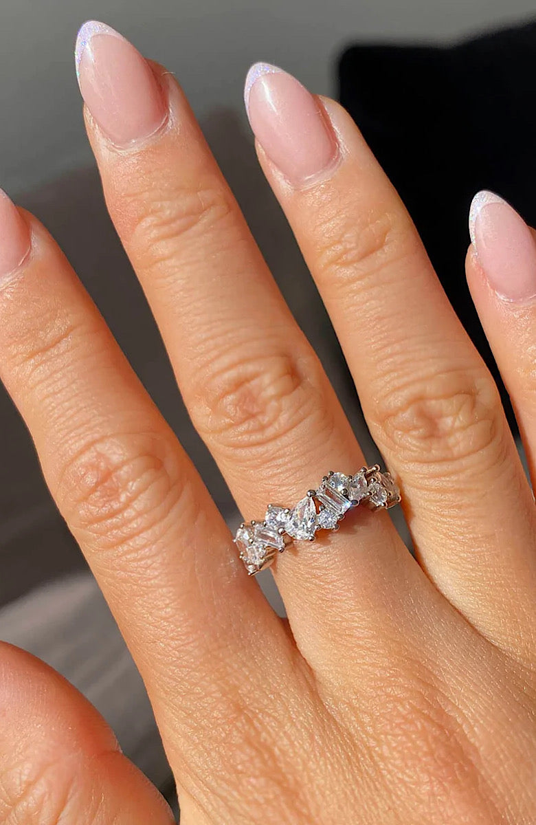 AUREA RING (الخاتم)