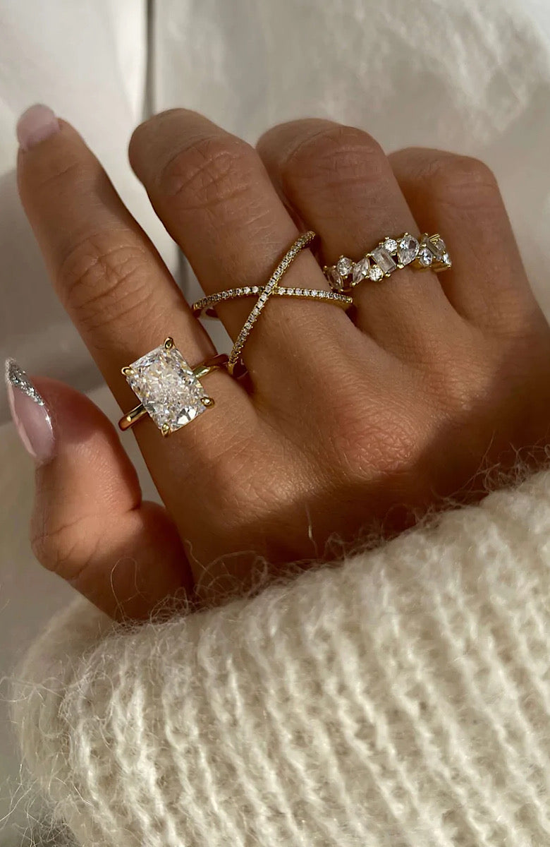 AUREA RING (الخاتم)