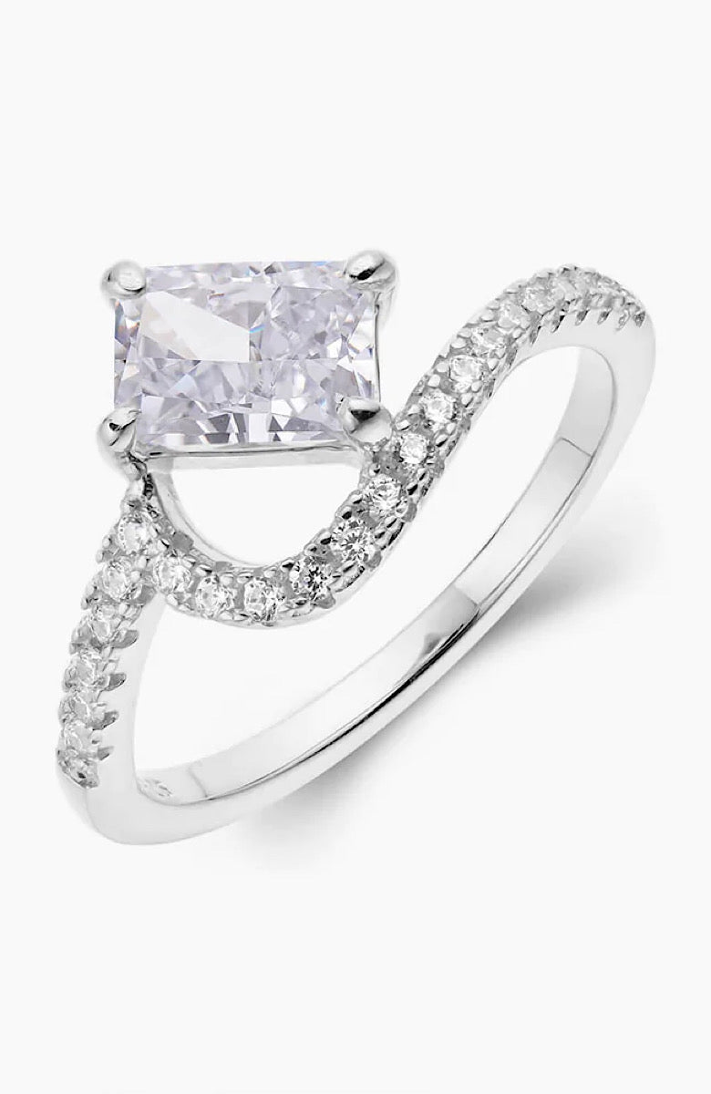 PAVE VAGUES RING (الخاتم)