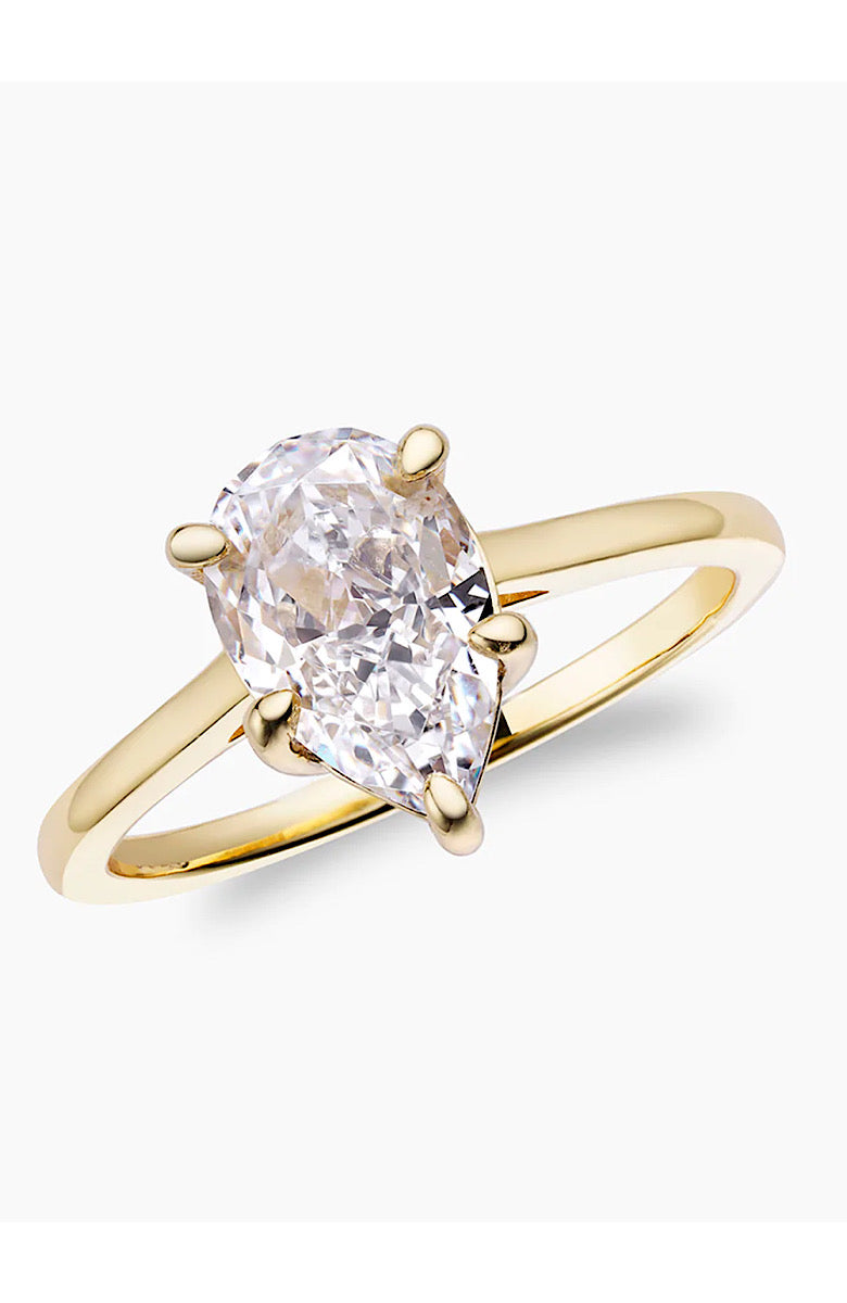 PEAR SOLITAIRE RING (الخاتم)