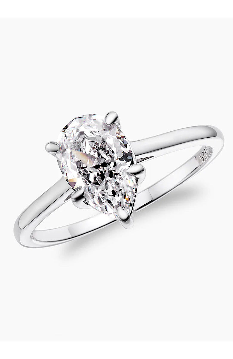 PEAR SOLITAIRE RING (الخاتم)