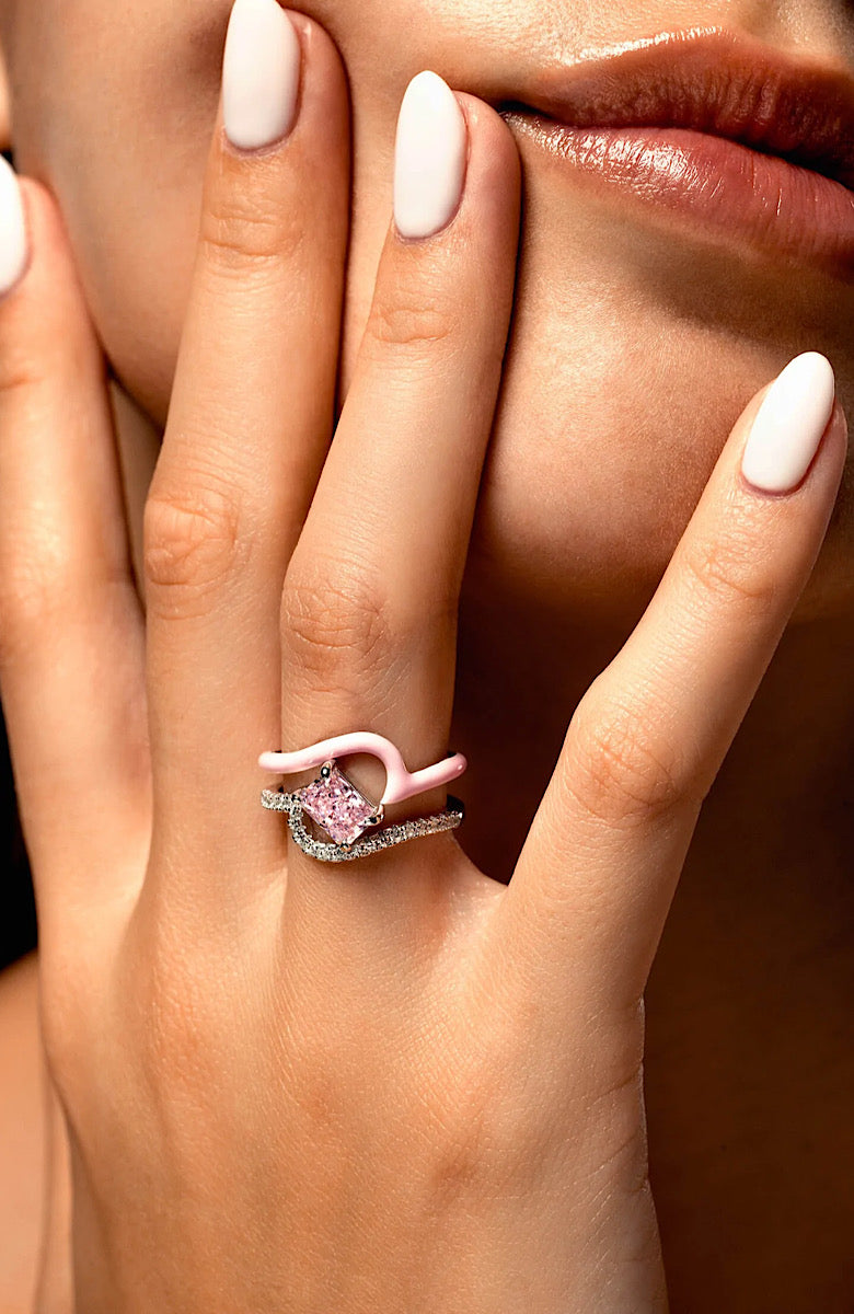 PAVE VAGUES RING (الخاتم)